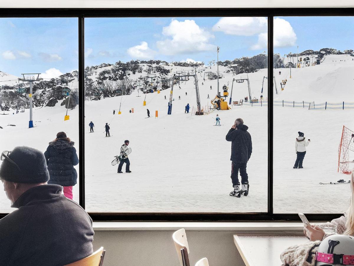 Perisher Manor Hotel เพอริชเชอร์วัลเลย์ ภายนอก รูปภาพ