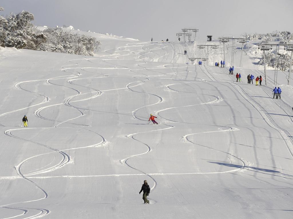 Perisher Manor Hotel เพอริชเชอร์วัลเลย์ ภายนอก รูปภาพ