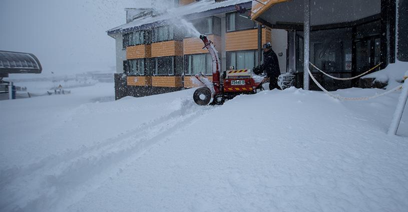 Perisher Manor Hotel เพอริชเชอร์วัลเลย์ ภายนอก รูปภาพ